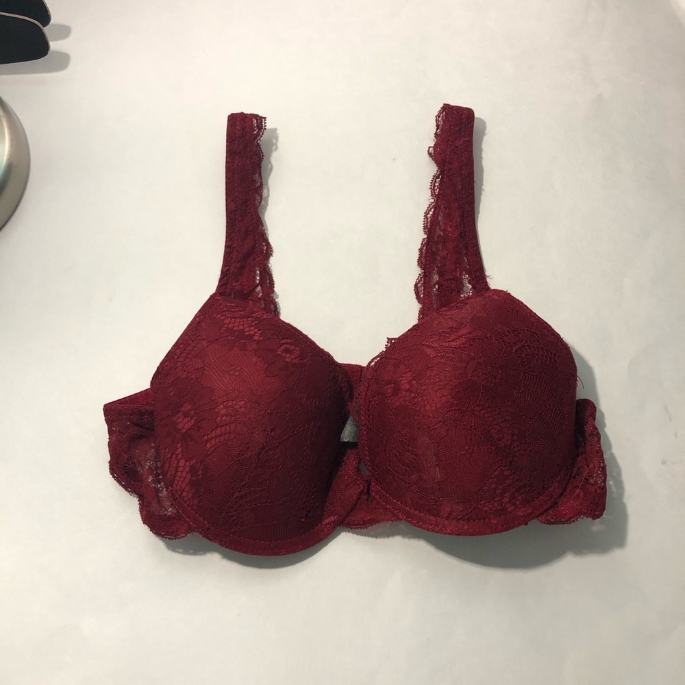EUC Tari Noir red bra with lace 34c